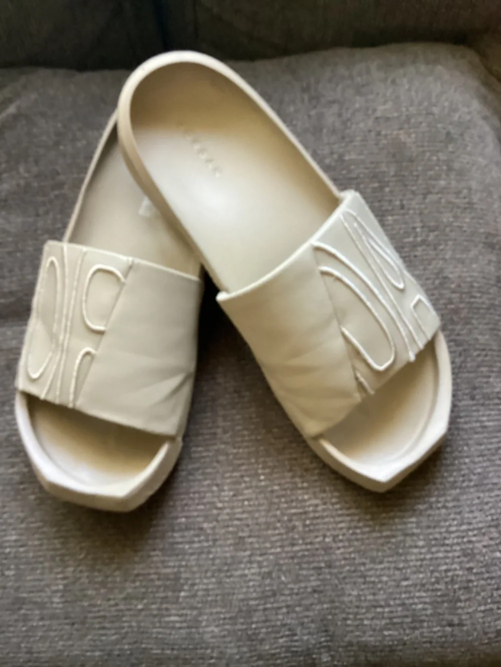 Woman’s Air Jordan Beige Slides - Picture 3 of 7